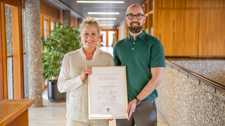 Carina Eriksson, enhetschef, och John Thunberg, medicinskt ansvarig sjuksköterska på vård- och omsorgsförvaltningen på Partille kommun.