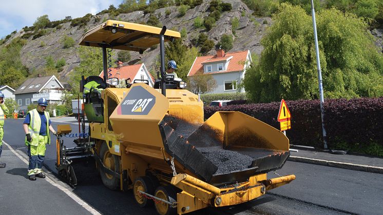 Cat AP300F asfaltsläggare