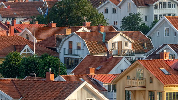 SkandiaMäklarna om Svensk Mäklarstatistik juni 2025: Rekordhetta i Europa – snart når den bostadsmarknaden