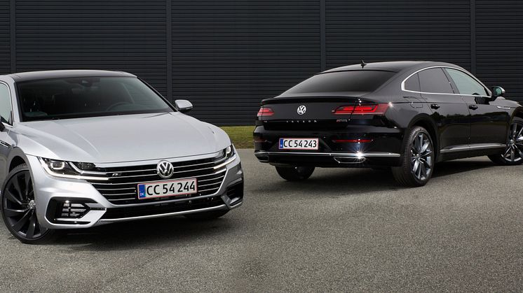 Arteon kommer i udstyrsversionerne R-Line og Elegance