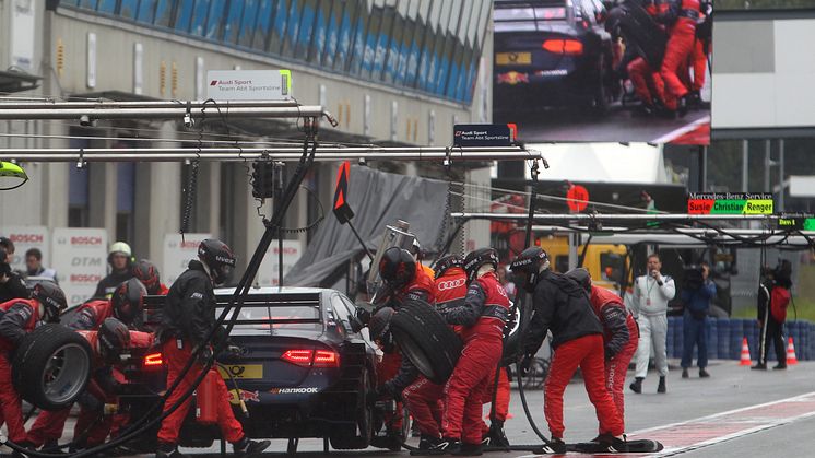 Ännu ett hattrick för Audi i DTM på Oschersleben