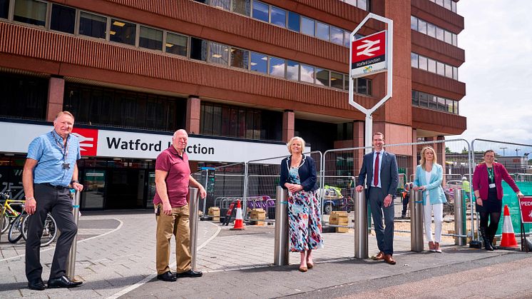 Andy Smith (Watford Council), Stephen Giles-Medhurst (Herts County Council), Tina Barnard (Herts Local Enterprise Partnership), Peter Taylor (Mayor of Watford), Donna Nolan (Watford Council) and Sarah Higgins (LNR)