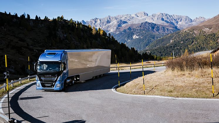 IVECO Stralis NP 460 hk körde från London till Madrid på naturgas utan att tanka.