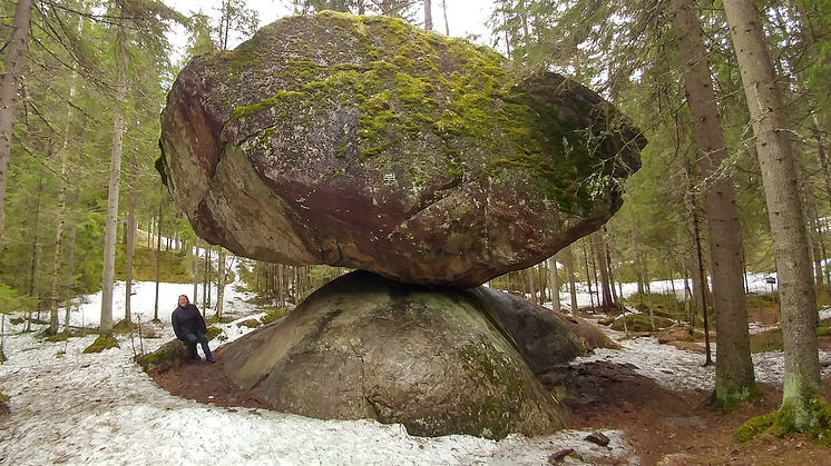 ​Hauklappi ja Kummakivi