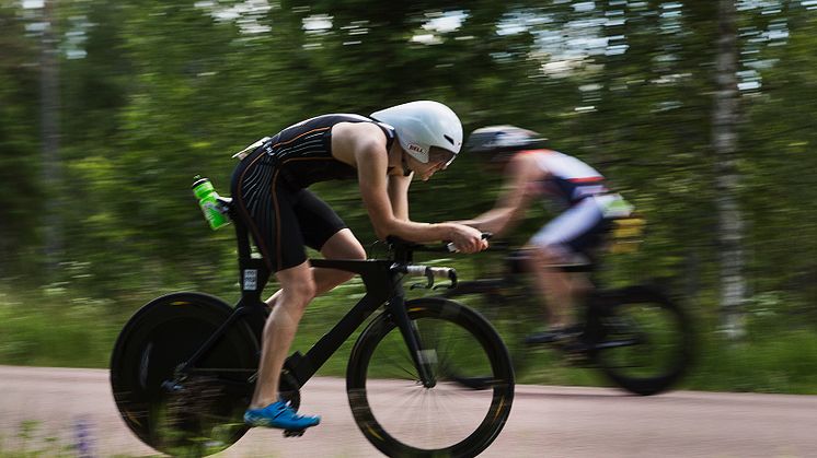 Cykel och Längdspecialisten i Falun har över 30 års erfarenhet av det mesta i cykelväg, nu blir de officiell partner till Challenge Vansbro Triathlon 2022. Foto: Mickan Palmqvist/Vansbrosimningen