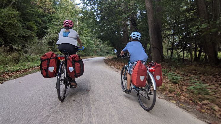 Nu ökar risken för cykelolyckor - så skyddar dy dutt barn