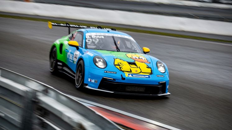 Porsche Carrera Cup: Bastian Buus vil frem i mesterskabet på Nürburgring