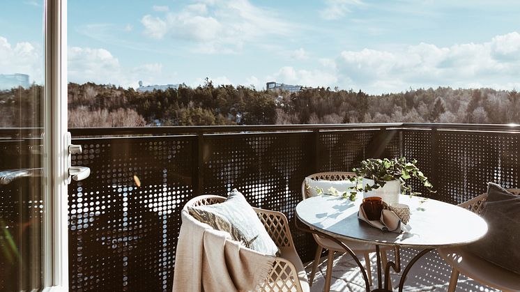 Nu välkomnas de första hyresgästerna till sina nya hem i Wallenstams stora stadsutvecklingsområde Kallebäcks Terrasser. De första nycklarna har nu lämnats ut till de boende i kvarteret Mejeristen