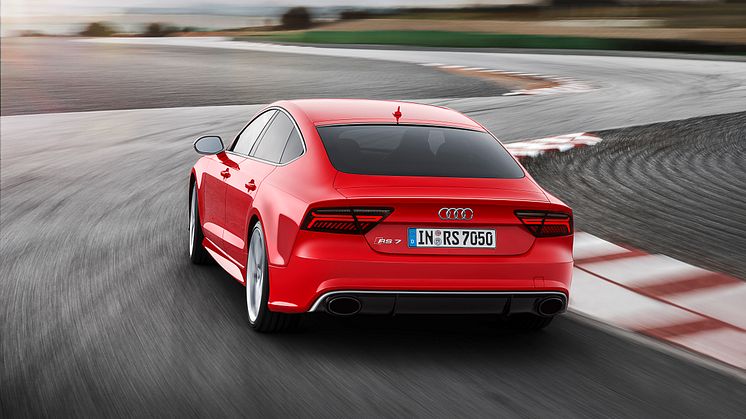 RS7 rear dynamic red