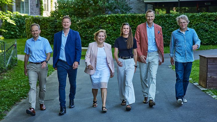 Går sammen for mer ombruk: Egil Hogna (Norconsult), Amund Tøftum (AF Gruppen), Grethe Bergly (Multiconsult), Stine Marie Thiele Haugen (EBA), Nicolai Riise (Mad arkitekter), Steinar Skjerdingstad (Arkitektbedriftene). foto Bård Gudim