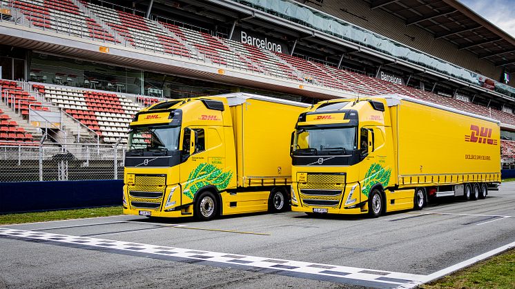 DHL tar grønn logistikk til et nytt nivå i Formel 1®: lanserer første lastebilflåte drevet av biodrivstoff for å redusere karbonavtrykket