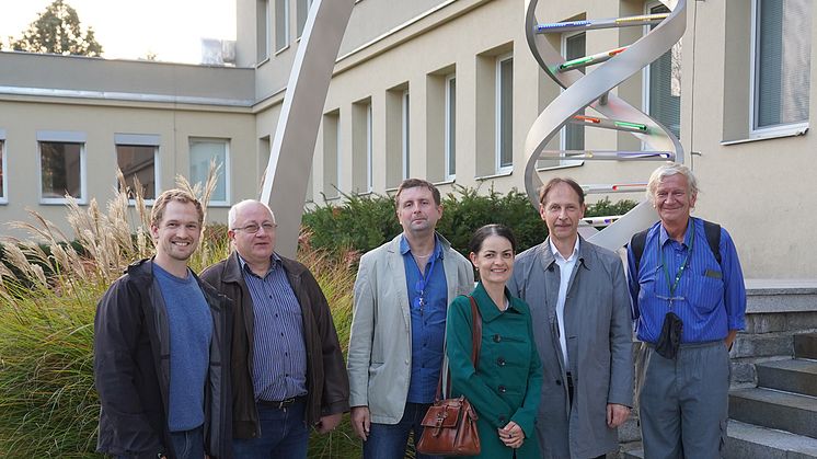 Vor dem Biophysikalischen Institut der Akademie der Wissenschaften von Tschechien in Brno