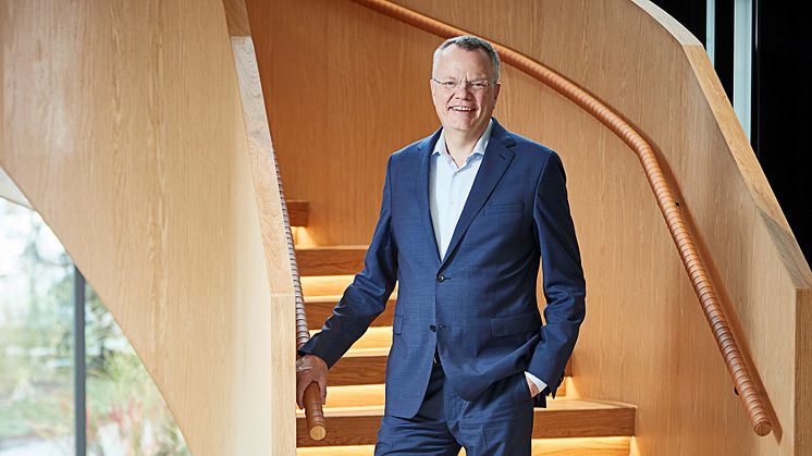 While the global winds blow, Jesper Lund heads one of the biggest companies in Denmark. On 8 April, he turns 60.