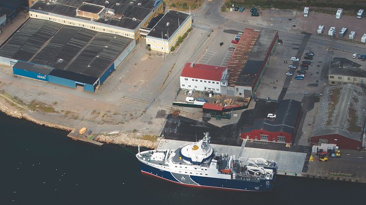 Svea i hemmahamnen Lysekil. Foto: Kustbevakningsflyget.