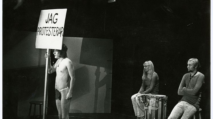 Föreställningsbild från Nationalteatern, 1970. 