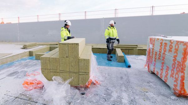 Ny isolering för låglutande tak från ROCKWOOL