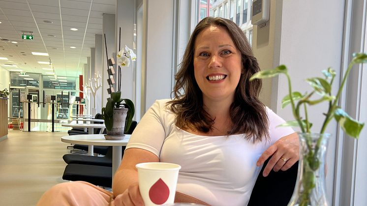 Malou Sorén, hållbarhetssamordnare på Ultramare och en hängiven ambassadör för blodgivning