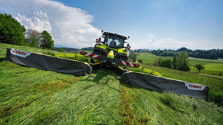 A wide working width and low power requirement means fewer passes and the possibility of using low weight four-cylinder tractors. 