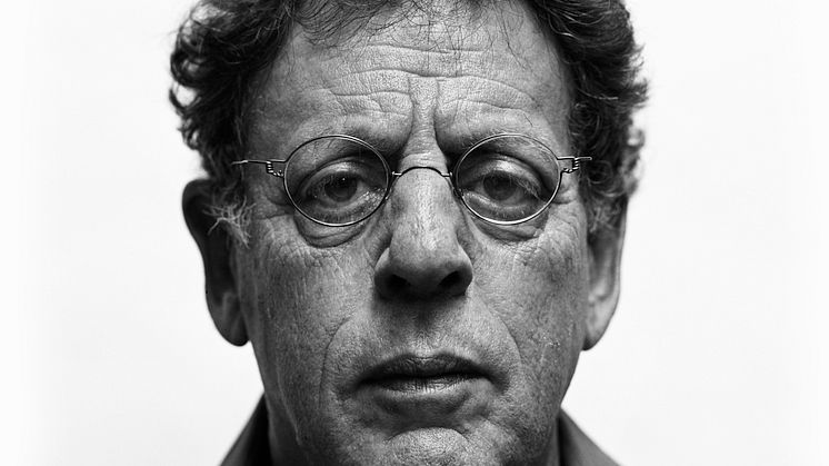 Philip Glass återkommer till Malmö Live i maj, nu med sin ensemble