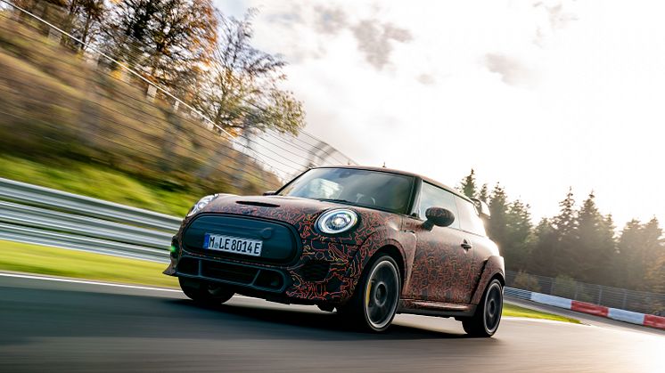 Elektrisk i alle retninger: MINI John Cooper Works på strøm