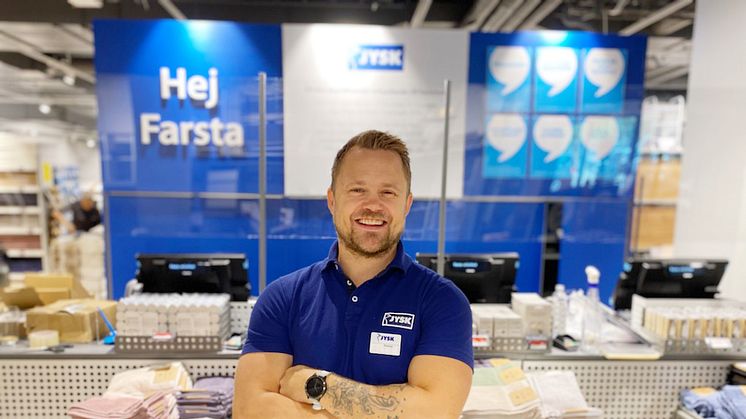 Distriktschef Jonny Persson har goda skäl att tro att öppningen i Farsta Centrum blir en succé.
