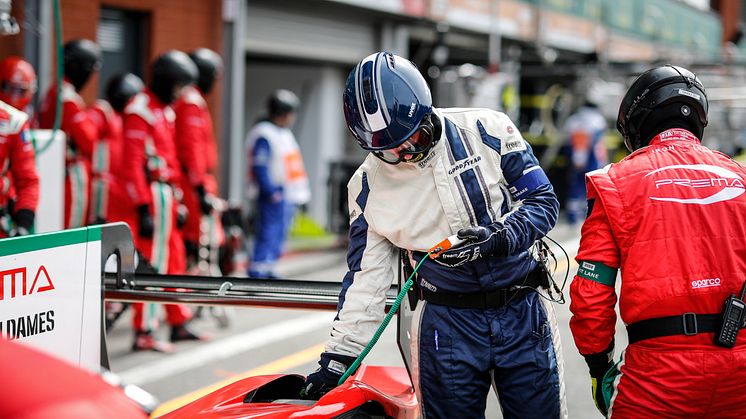 Goodyear ved Le Mans Indblik i forholdet mellem en kører og en dækingeniør