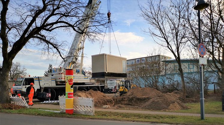 Aufstellung eines Hauptverteilers in Saarmund