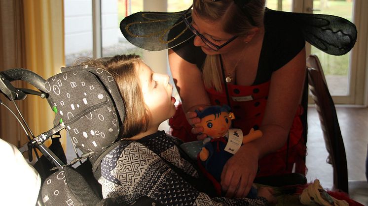 Ein "Maari" für jedes Kind: Bärenherz erhält 50 Trostspender von der Deutschen Krebshilfe