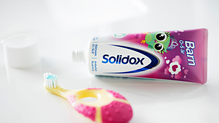 Etterlengtet nyhet for småbarnsforeldre: De populære barnetannkremene fra Solidox har blitt svanemerket. Tannkremene har samme smak som før, og tilfredsstiller nå de strenge kravene Svanemerket har til hvilke ingredienser produkter kan inneholde.
