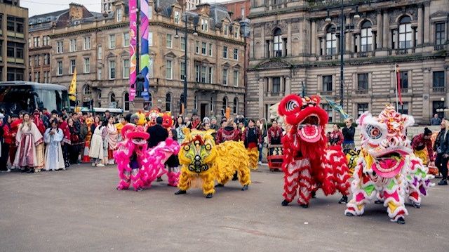 Performers George Square