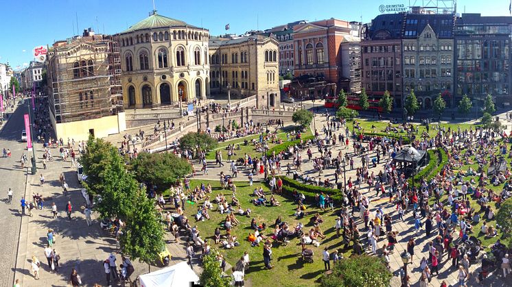 I 2019 har Oslo kommune satt av 12 750 000 ekstra til åpne og publikumsrettede kunst- og kulturtiltak i sentrum. Disse er søkbare nå, og må kunne realiseres i løpet av 2019. 