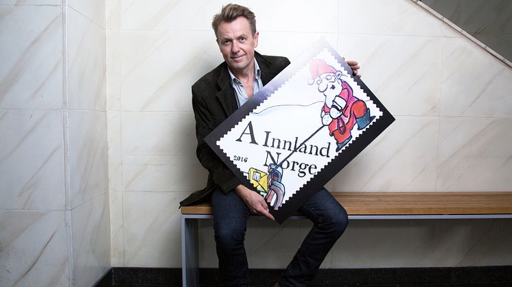 Fredrik Skavlan har illustrert årets offisielle julefrimerker. Foto: Håvard Jørstad, Posten Norge