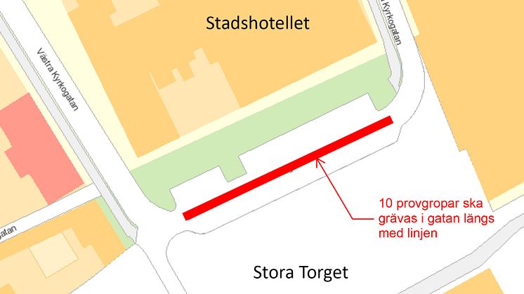 Nu undersöker vi gatan framför Stadshotellet. Totalt gräver vi tio provgropar för att undersöka kulturlagren i marken.