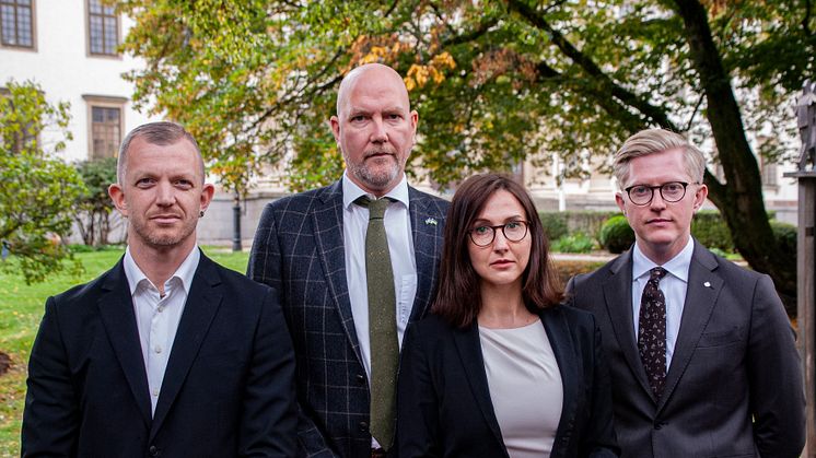 fv: Jonas Lindberg (V), Gustav Hemming (C), Aida Hadžialić (S), Anton Fendert (MP)