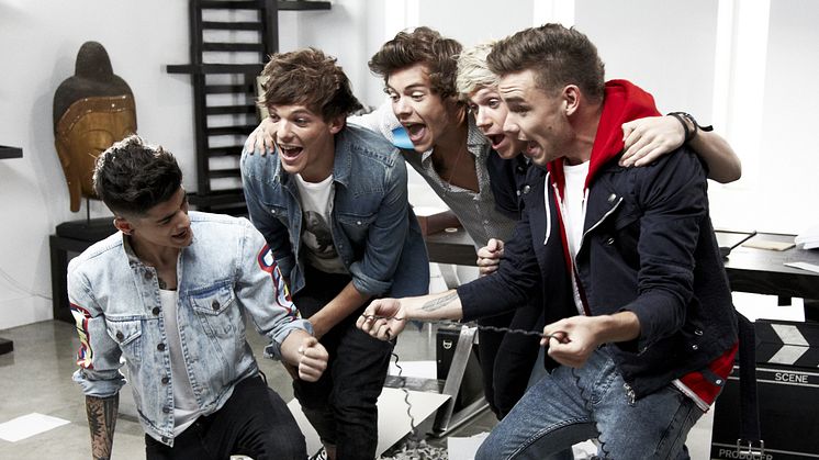 One Direction avslöjar sitt nya album ”Midnight Memories”