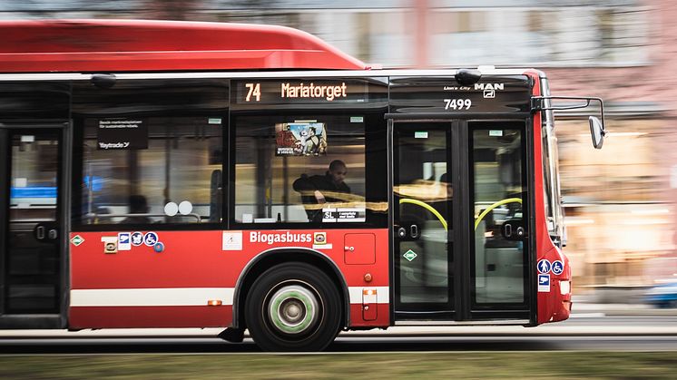 Risker och möjligheter när städer byter biogas mot el i kollektivtrafiken