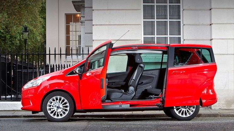 Uudesta Ford B-MAXista on tullut nopeasti Euroopan myydyin kompakti tila-auto 