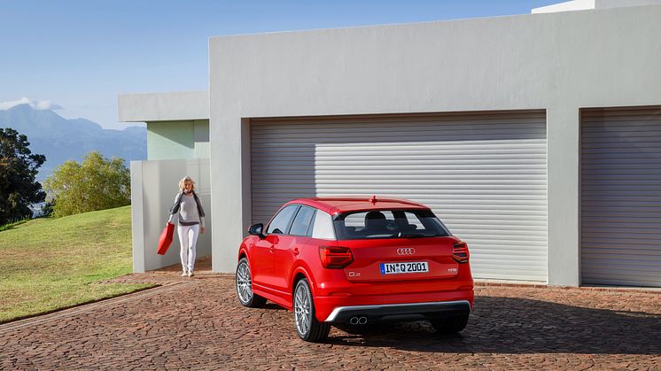 Audi Q2 (Tango Red)