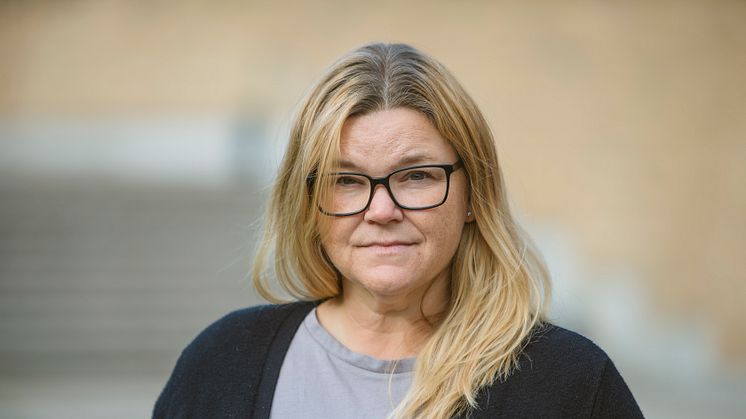 Enskilda individer har också ansvar att värna demokratin. – Försök se till att du har kunskap och inte bara åsikter. Om du känner att du börja tycka något, ta då reda på hur det ligger till, säger forskaren Lena Berggren. Bild: Mattias Pettersson