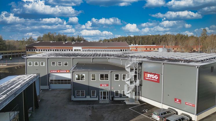 K-Bygg öppnar ny klimatsmart anläggning i Tullinge Hantverksby. 