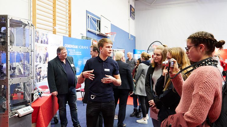 Weltmarktführer-Forum in Louisenlund - MINT-Talente im Dialog mit Unternehmen aus Schleswig-Holstein