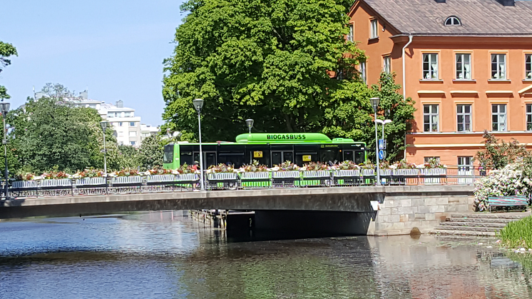 Kraftig prisminskning för biogasbussar med ny svensk teknik