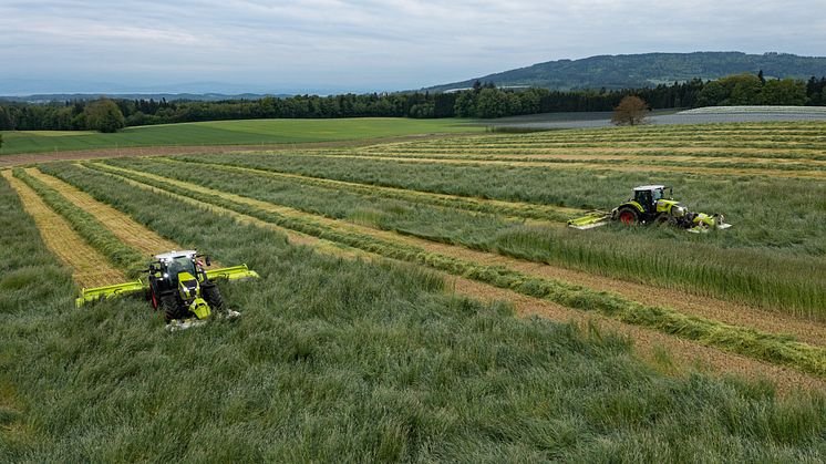 The CLAAS DISCO 9700 combines high throughput with operator comfort and maximum versatility