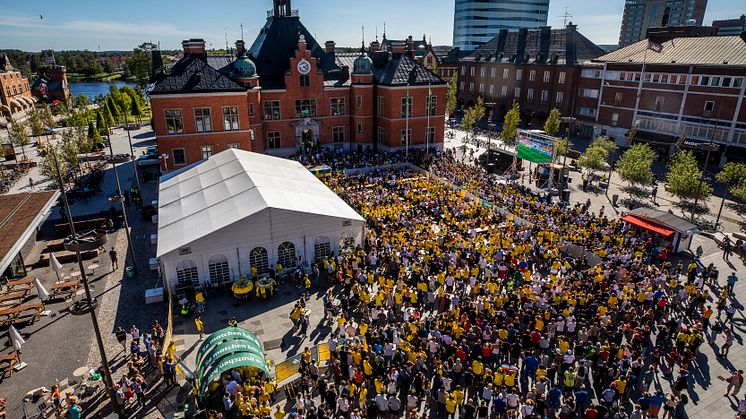 Bild från VM-festen 2018 på Rådhustorget. Foto: Fredrik Larsson