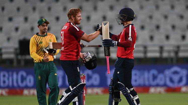 England's Jonathan Bairstow (left) and Sam Curran following England's five wicket victory over South Africa at Newlands (Getty Images)