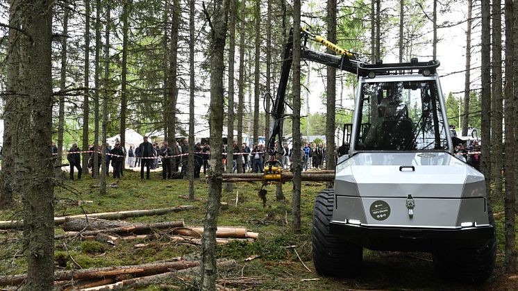 Världspremiär för Malwas nya batteridrivna kombimaskin