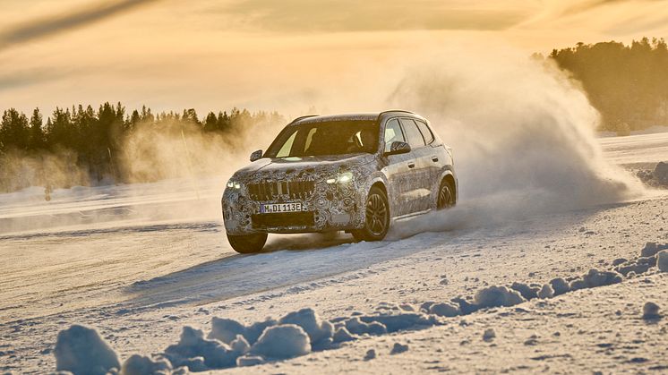 BMW:n täysin uusi täyssähköinen iX1-malli viimeisissä talvitesteissä