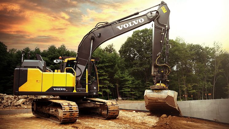 Globale Kooperation von Engcon und Volvo CE: Wie ein Tiltrotator zum integralen Bestandteil eines Volvo-Baggers wird