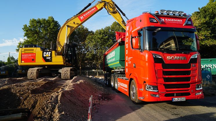 Robust und zuverlässig: Ein Scania S 650 im Baustelleneinsatz für die Hagedorn Unternehmensgruppe.