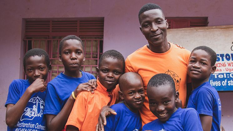 Gatubarn i Uganda på center i Masaka